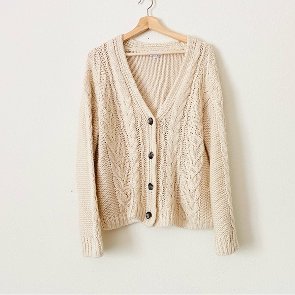 525 America Sweaters - 525 America XS oversized cable knit cream cardigan